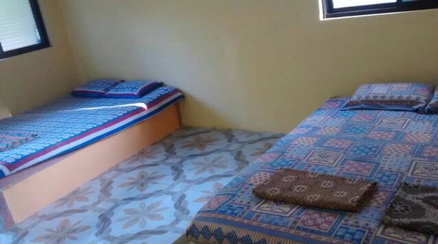 Yashashri Hotel, Shrivardhan 4